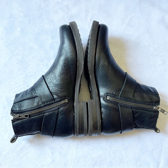 Frye Veronica Harness Chelsea Boot Black Sz 6.5 Cavalry - Picture 2 of 10